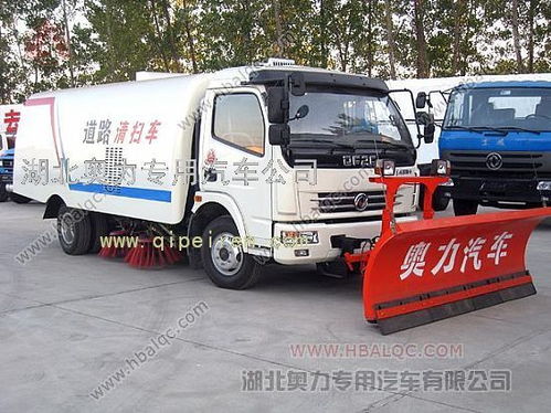 多利卡鏟雪掃路車(chē) 東風(fēng)多功能清掃車(chē)全方位解析
